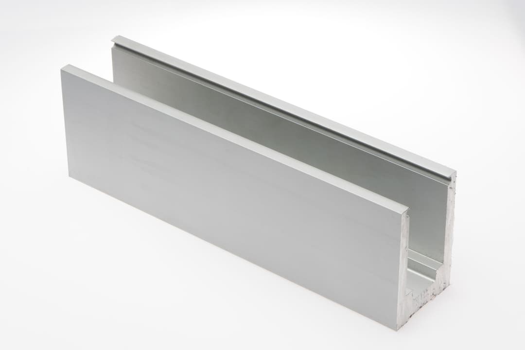 quality fit 5m base mounted channel for frames glass balustrade