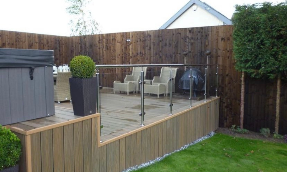 How to Clean and Maintain Your Glass Balustrade
